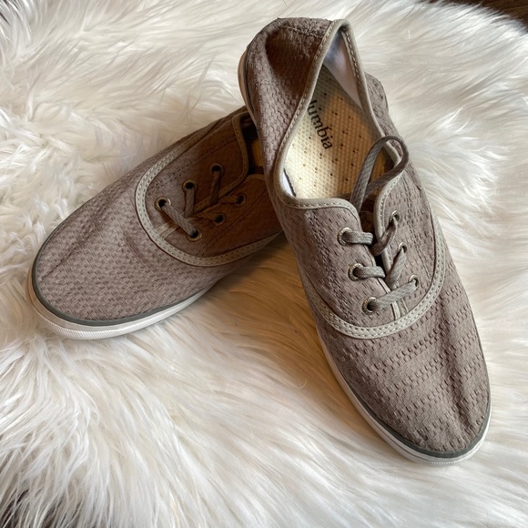 Columbia Shoes - NWOT Columbia Canvas Sneak